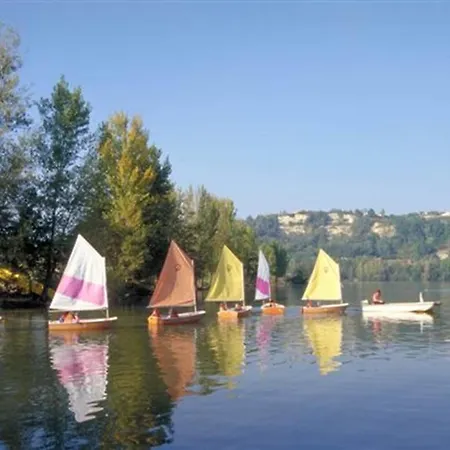 Le Salcevert, Proche A62, 7mn Montauban, 20mn Toulouse (adults Only) Holiday home *