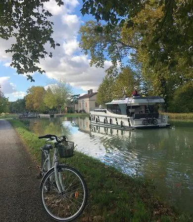 Le Salcevert, Proche A62, 7mn Montauban, 20mn Toulouse (adults Only) * Labastide-Saint-Pierre